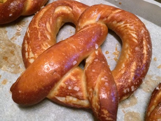 Eric’s Buttery Soft Pretzels are melt-in-your-mouth delicious! Perfect fresh out of the oven, or paired with honey mustard or nacho cheese for ultimate snacking bliss.