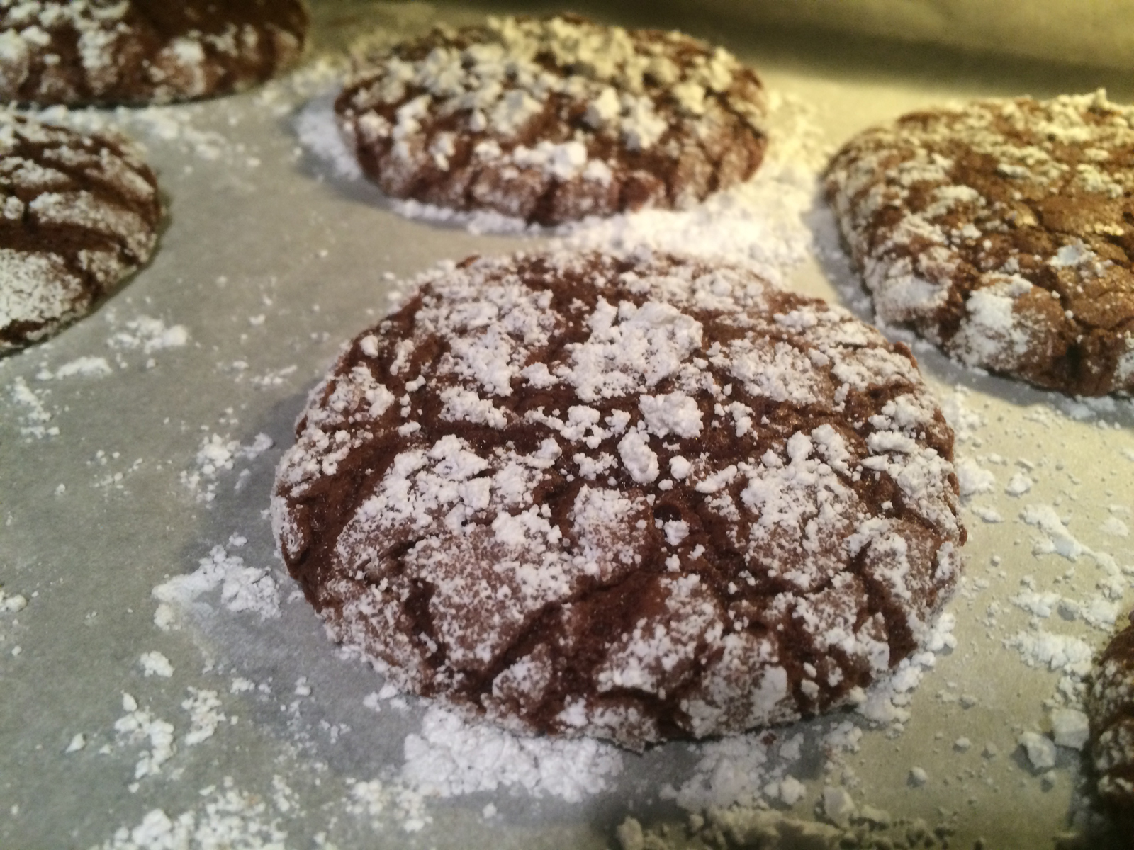 Chocolate Crinkle Cookie